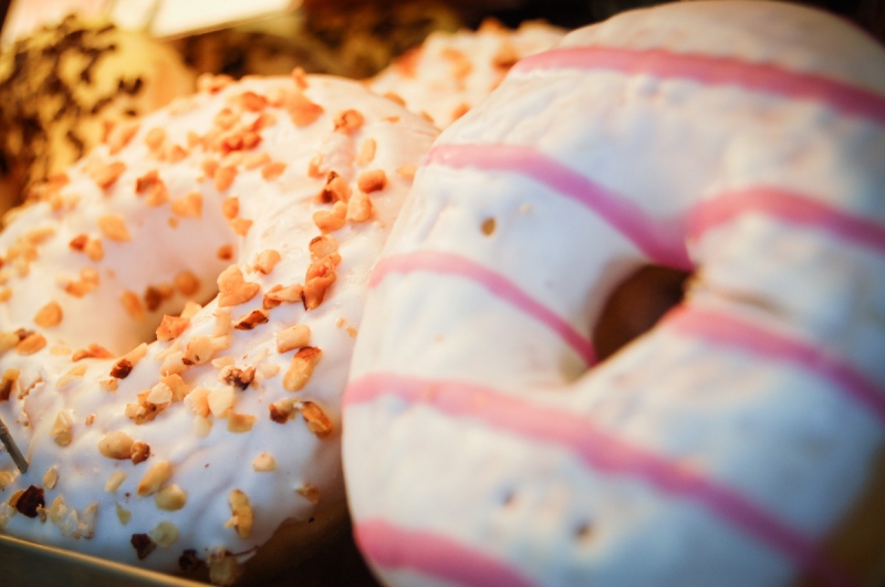patisserie-SOSPEL-min_donuts_sweets_pastries_pastry_shop_cake_cakes_bakery_eating-987656